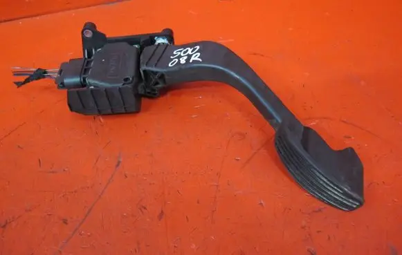 Fiat 500 Accelerator throttle pedal C497