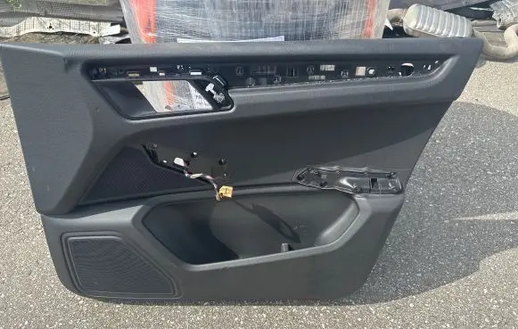 Porsche Macan (95B) Front door card panel trim 95B867012 95B867106