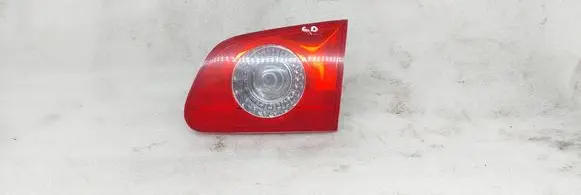 Tailgate rear/tail lights