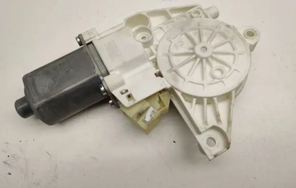 Mercedes-Benz ML W164 Front door window regulator motor A2518200742