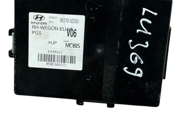 Hyundai i40 Parking PDC control unit/module 957703Z050 MSMCA00372 6449553