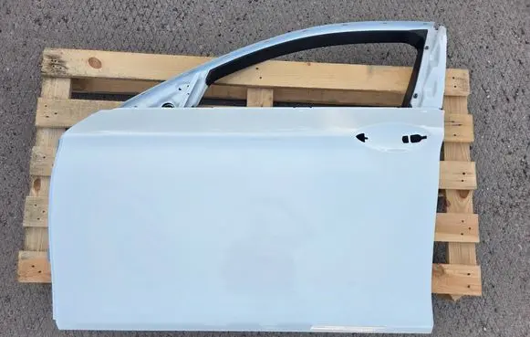 BMW 5 F10 F11 Front door 41009628753