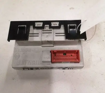 Renault Megane II Screen/display/small screen 8200107839A 216676711