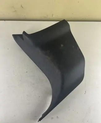 Foot area side trim