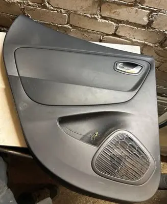 Renault Captur Rear door card panel trim