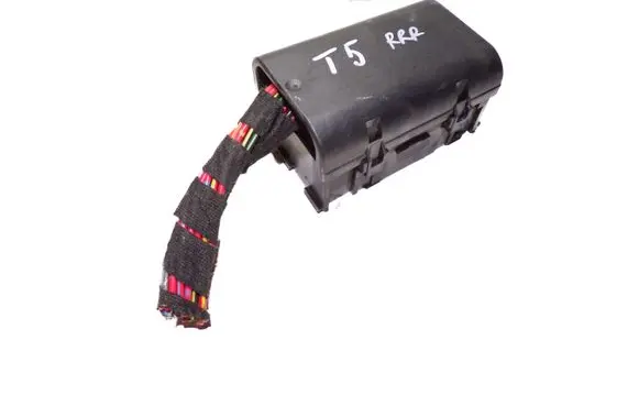 Volkswagen Transporter - Caravelle T5 Fuse module 7H0937617