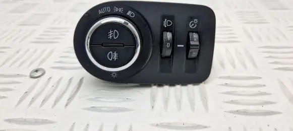 Opel Zafira C Light switch 39050757 17016474 017049530757