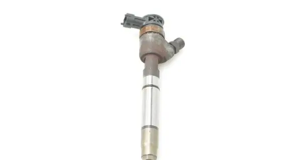 Hyundai i40 Fuel injector 338002A610