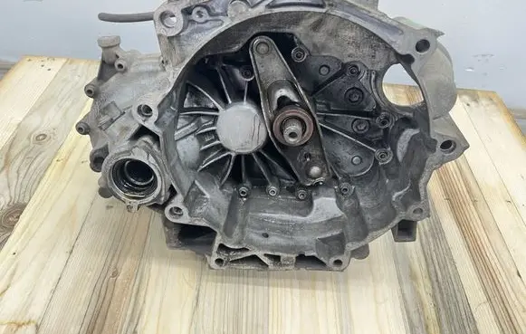Seat Ibiza V (KJ) Manual 6 speed gearbox SJD