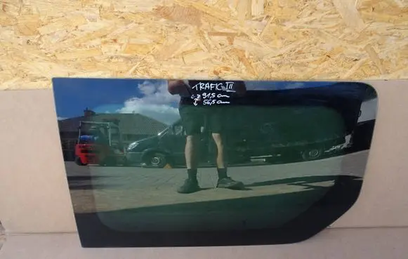 Renault Trafic III (X82) Rear side window 43R011108 DOT27AS3M73100