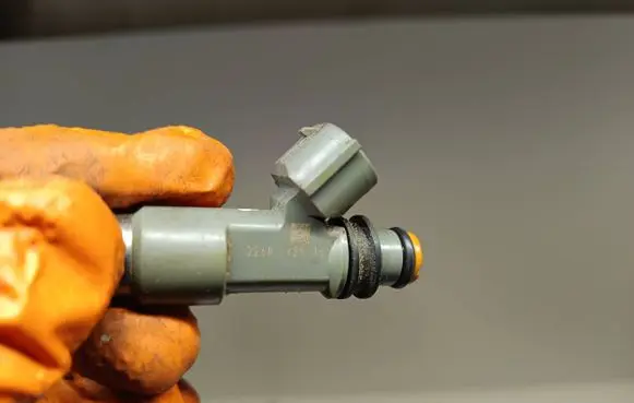 Subaru Outback (BS) Fuel injector 226042916