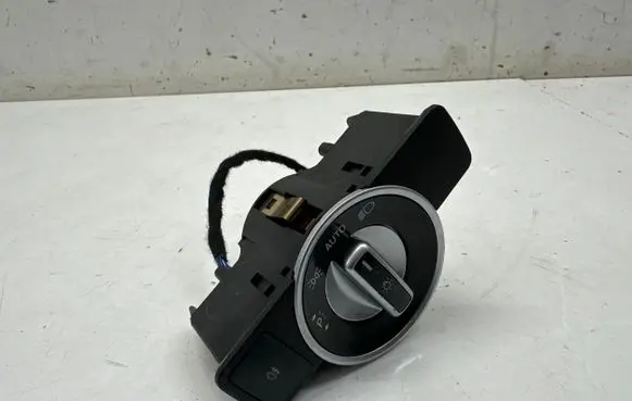Mercedes-Benz CLA C117 X117 W117 Light switch