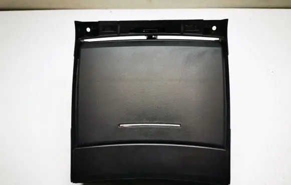 Cup holder front