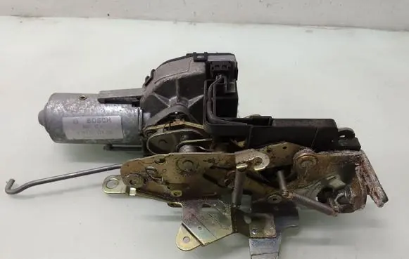Mercedes-Benz E W210 Tailgate/trunk/boot lock/catch/latch A2107400536