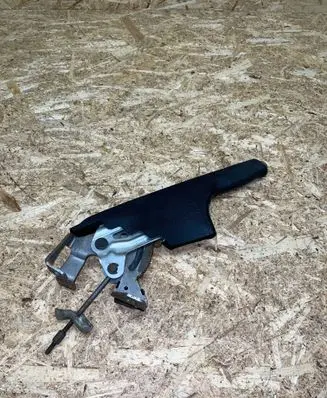 Volkswagen Golf IV Hand brake release handle 