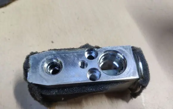 Mazda 5 Air conditioning (A/C) expansion valve 
