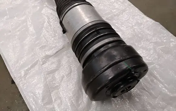 Audi Q7 4M Front shock absorber/damper 4M0616039 4M0413038