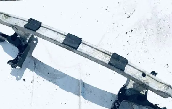 Renault Megane II Front bumper cross member 8200009911