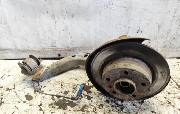 BMW 3 E46 Rear wheel hub spindle/knuckle 1J171