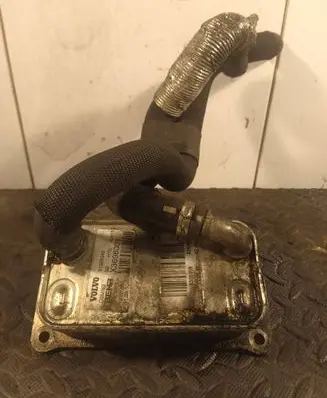 Volvo XC60 Engine oil radiator 31325045 X3698001 6308959