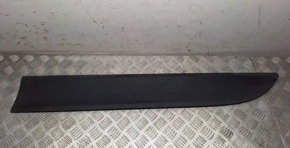 Porsche Macan (95B) Front door trim (molding) 95B837889