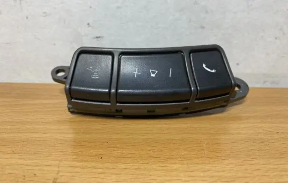 BMW 7 E65 E66 Steering wheel buttons/switches 0374670007 6911585