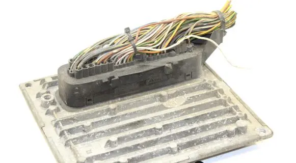 Ford Fiesta Engine control unit/module 6S6112A650FH