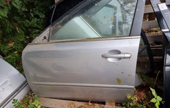 KIA Magentis Front door NOCODE