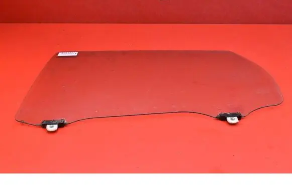 Rear door window glass