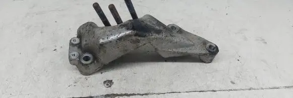 Volvo S40, V40 Engine mounting bracket 30814383A