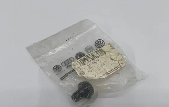 Volkswagen PASSAT B6 Nuts/bolts N91143202