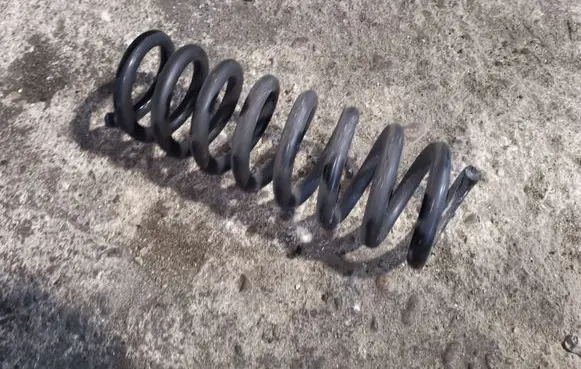 Mercedes-Benz SLK R172 Rear coil spring