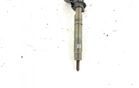 Mercedes-Benz C W203 Fuel injector 6420700587 6420701987