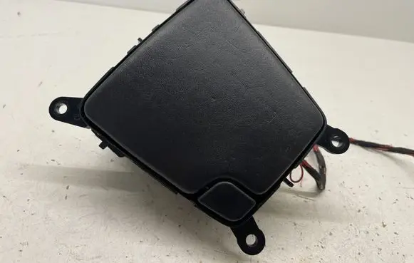BMW 6 F12 F13 Ashtray (front) 9197231 507995