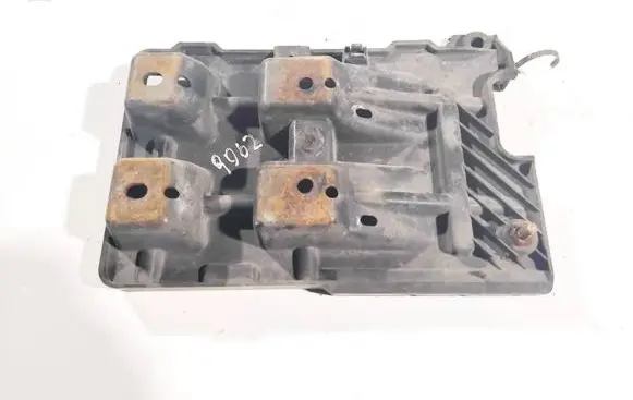Volvo S40, V40 Battery box tray cover/lid 30621203