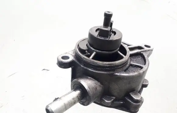 Mercedes-Benz E W211 Vacuum pump A6462300465