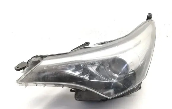 Toyota Avensis T270 Headlight/headlamp