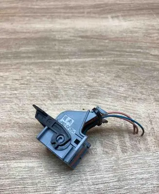 Saab 9-5 Plug wire 953122 Used