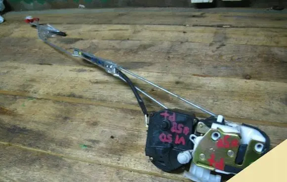 Honda Civic Rear door lock