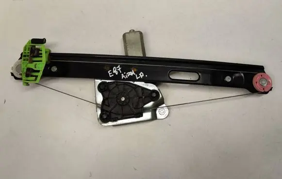 BMW 1 E81 E87 Rear door window regulator motor 1060079 51357138468 7138468