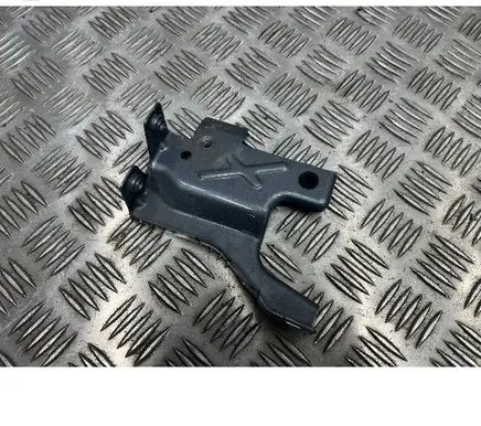 BMW 2 Active Tourer U06 Fender mounting bracket 8737115