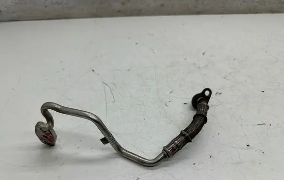 Porsche Macan (95B) Turbo turbocharger oiling pipe/hose 94610708931