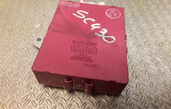 Lexus SC 300 - 400 Gateway control module 8911124010