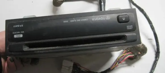 Toyota Yaris CD/DVD changer 0860100906