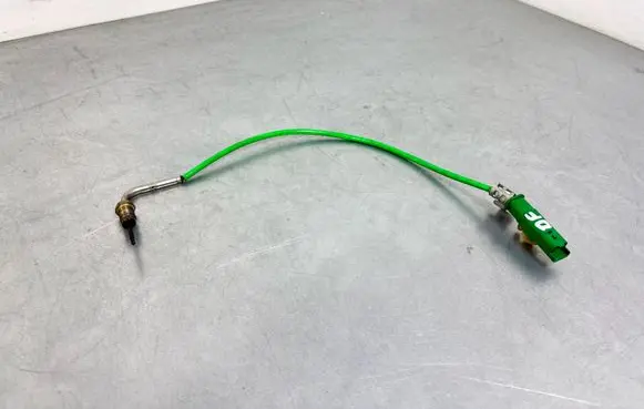 Land Rover Defender Lambda probe sensor RY4212B591AC