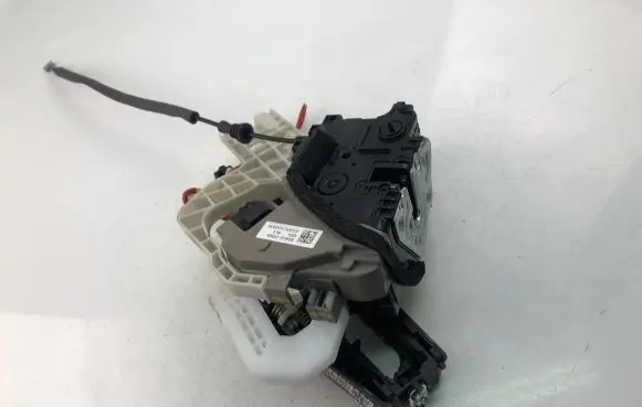 KIA Ceed Coupe door lock (next to the handle) 81320J7000