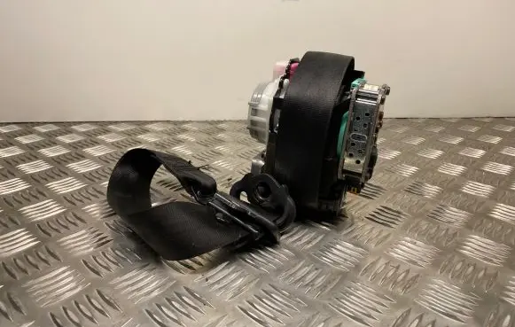 Audi A5 8T 8F Front seatbelt 8A0857732 193857737A