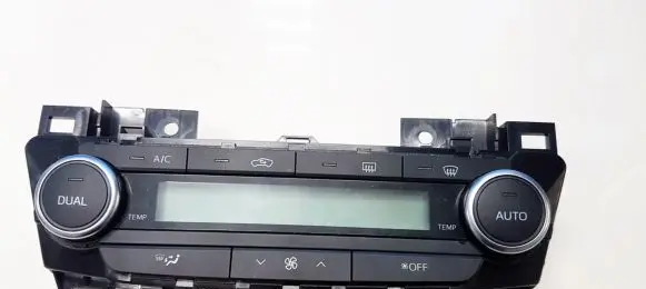 Toyota Avensis T270 Climate control unit 5590005640 55900-05640