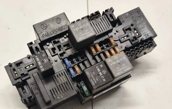 Mercedes-Benz GLC X253 C253 Fuse module A2229063202 ZGS003Q06 50W211F04