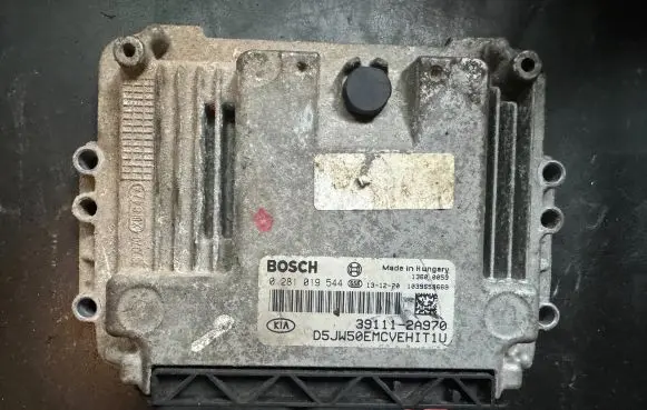KIA Ceed Engine control unit/module 391112A970 0281019544